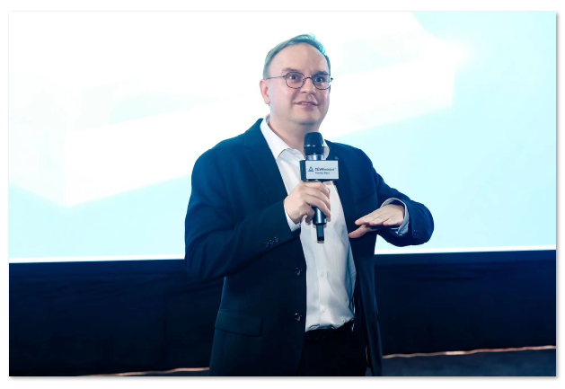 1696992212.png image.png